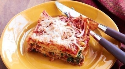 Easy Chicken & Spinach Lasagna–400 Calories Per Serving!